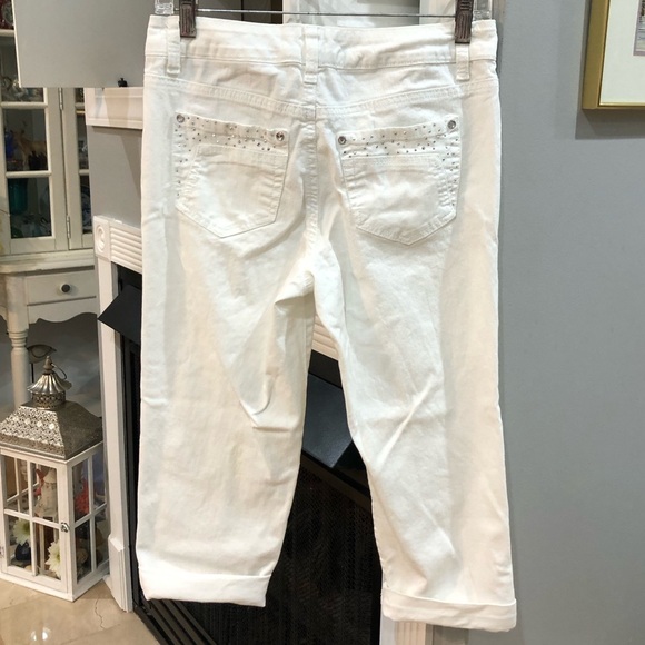Style & Co Petite Tummy Control Rhinestone Studded Denim Cropped Capri Jeans - Picture 9 of 9
